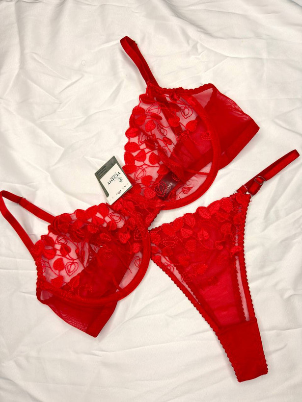 ست لباس زیر زنانه توری طرح گل، کاپ B، سایز 75 تا 90